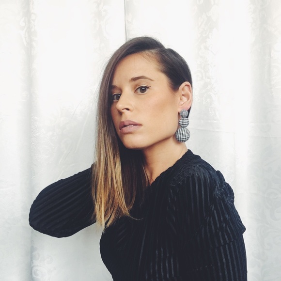 🆕McKenzie Black & White Gingham Drop Earrings - Picture 8 of 8